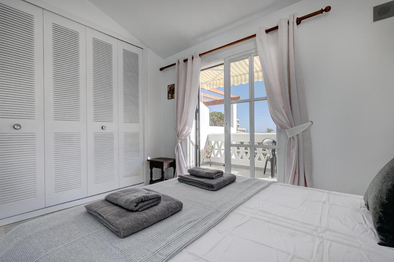 Quaint 2 Bedroom Townhouse With Pool Close To Sea! Benalmadena Luaran gambar