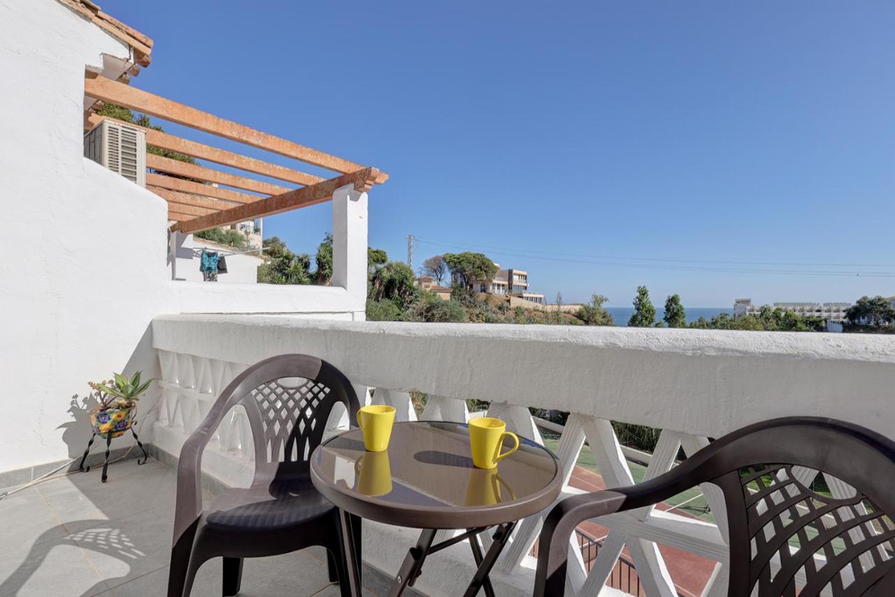 Quaint 2 Bedroom Townhouse With Pool Close To Sea! Benalmadena Luaran gambar